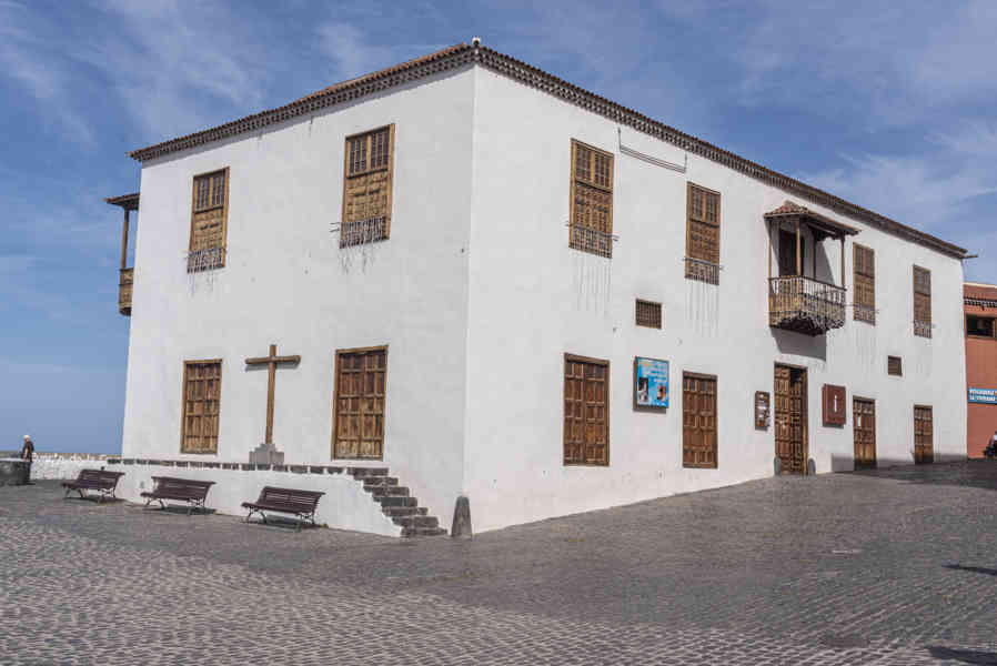 Tenerife 178 - Puerto de la Cruz - Casa de la Aduana.jpg